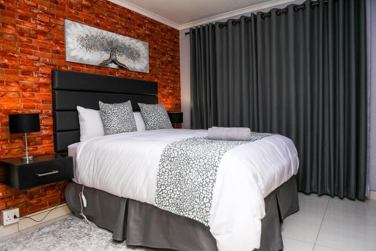 Delux Guesthouse Volksrust Εξωτερικό φωτογραφία