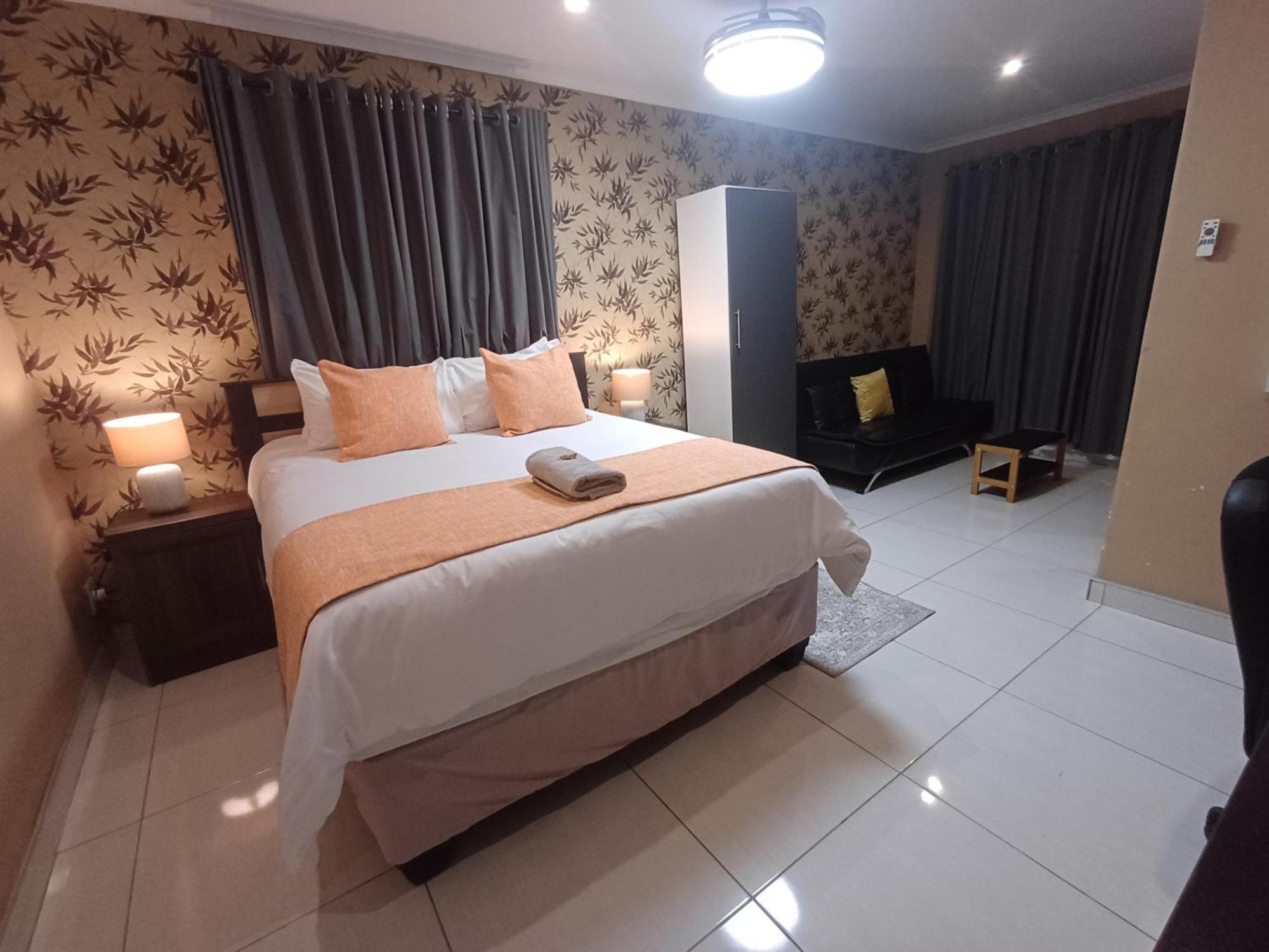 Delux Guesthouse Volksrust Εξωτερικό φωτογραφία