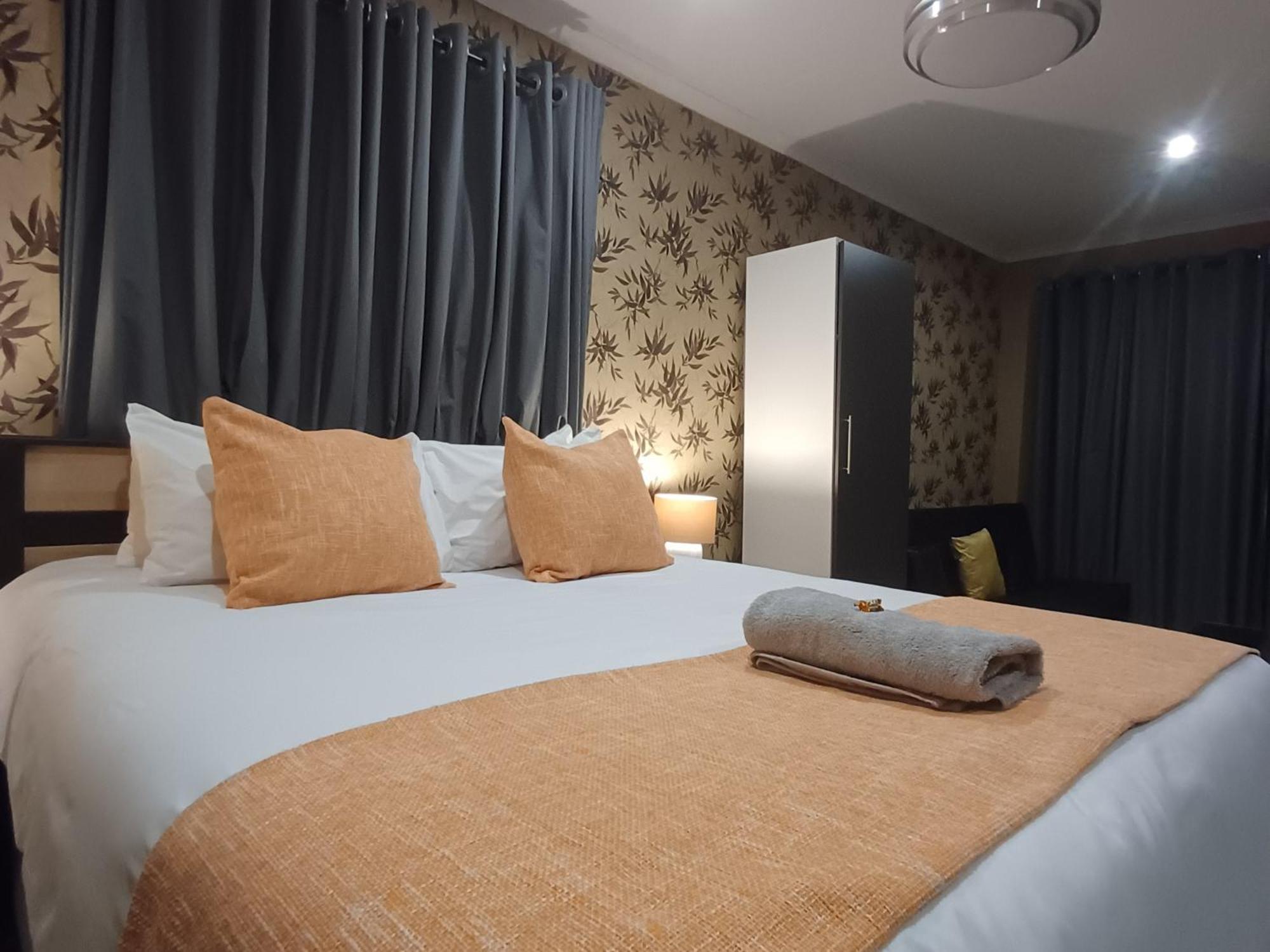 Delux Guesthouse Volksrust Εξωτερικό φωτογραφία