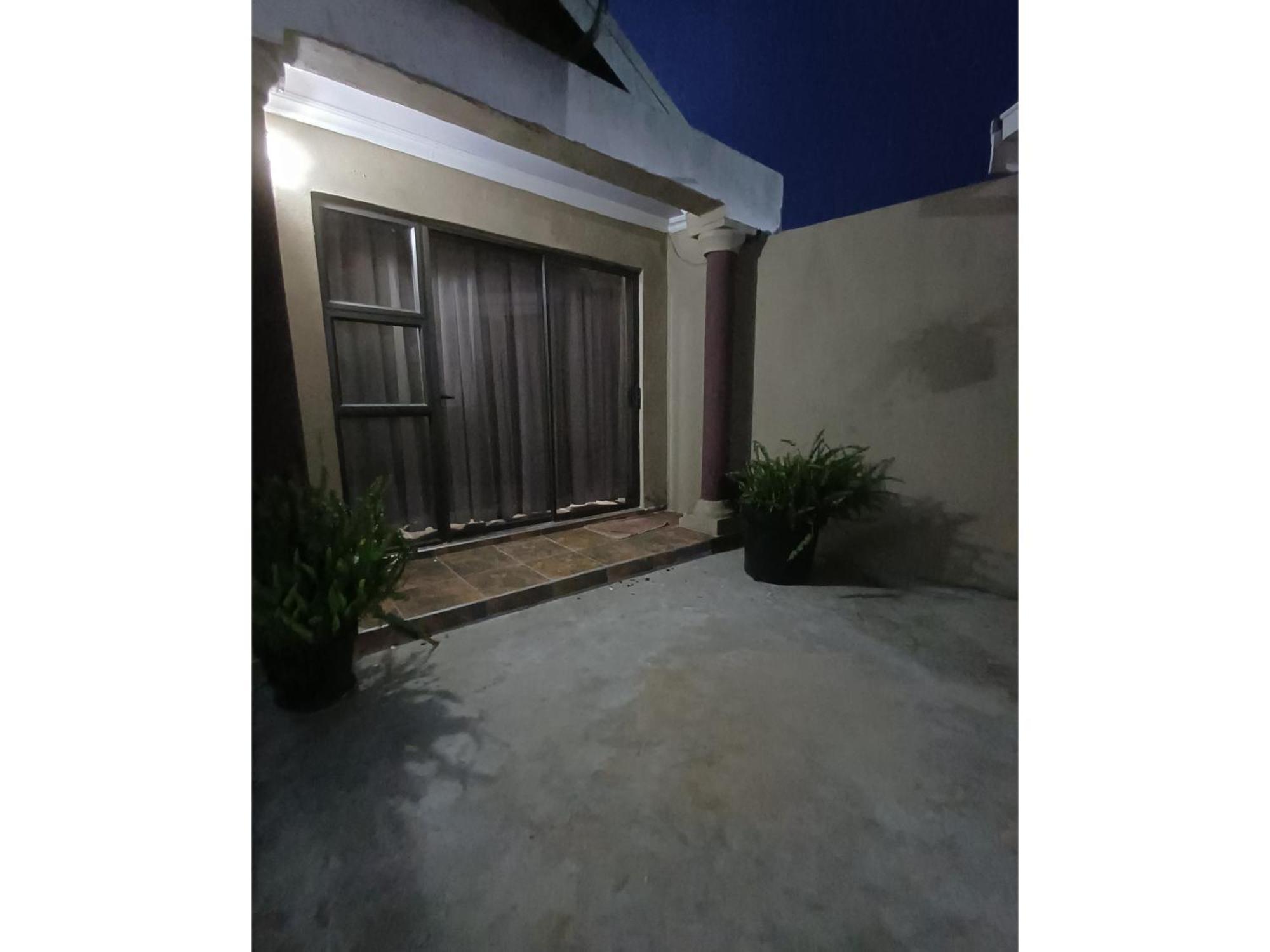Delux Guesthouse Volksrust Εξωτερικό φωτογραφία